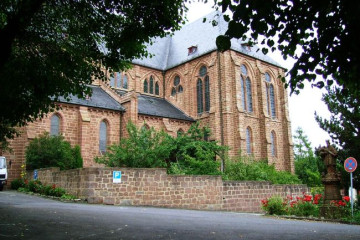 28 Amoeneburg-Rundweg-Kirche